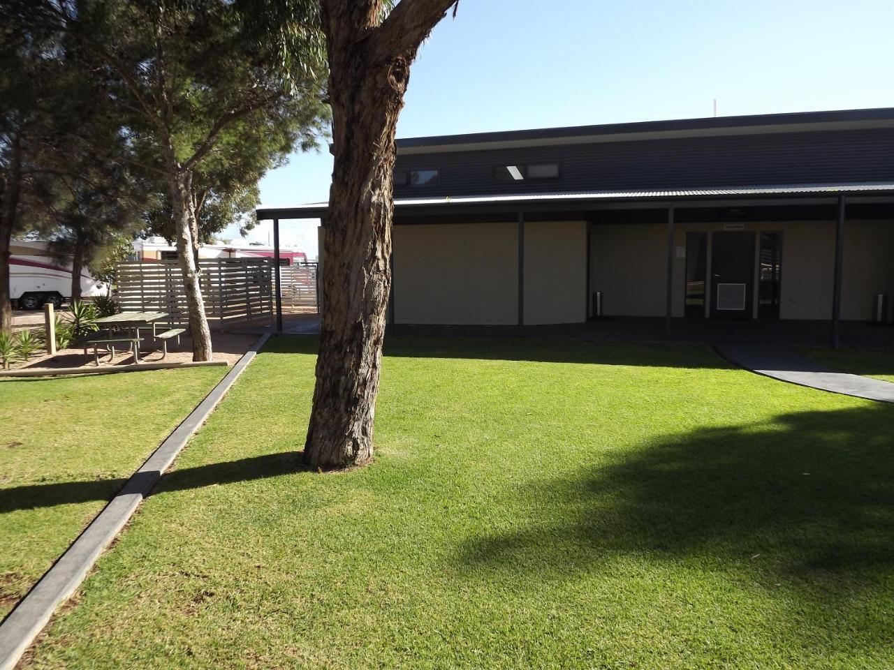Ceduna Foreshore Caravan Park Экстерьер фото