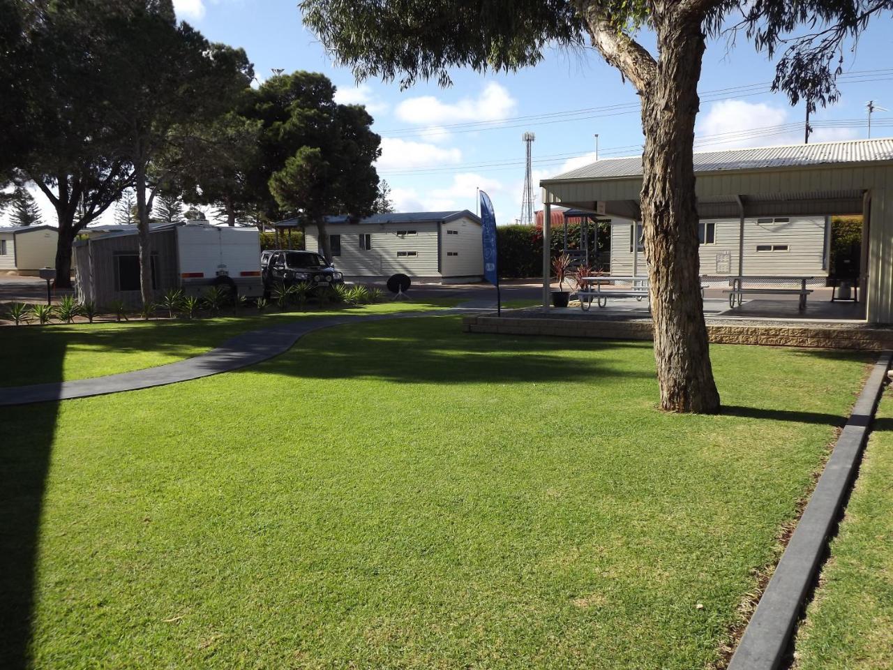 Ceduna Foreshore Caravan Park Экстерьер фото