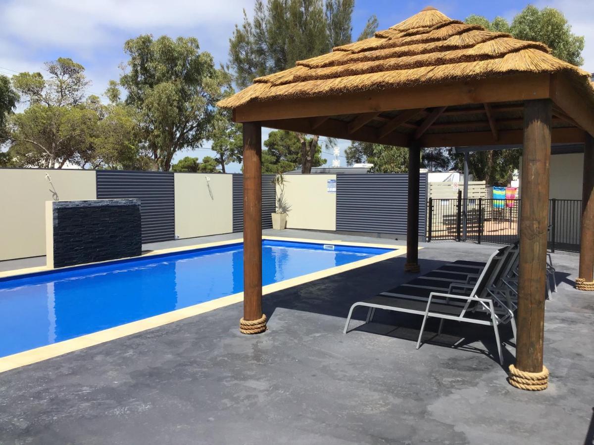 Ceduna Foreshore Caravan Park Экстерьер фото